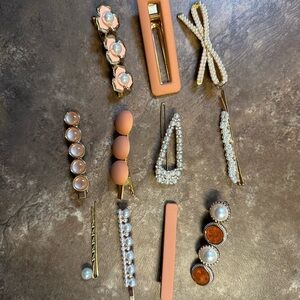 Elegant Hair Clip Set with Pearls and Gold Accents